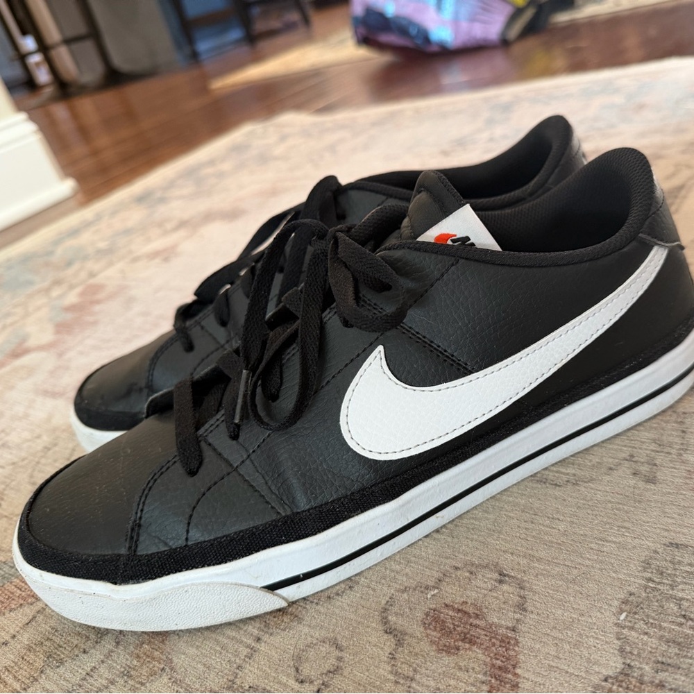 Nike Men's Short Legacy Men's Shoes